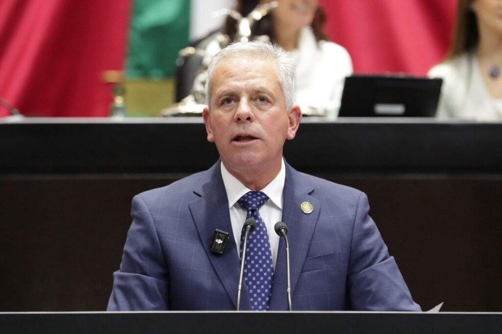 Conoce la propuesta del diputado panista Marcelo de Jesús Torres Cofiño para tipificar delitos de manipulación deportiva en México. Penas de hasta 10 años por amaño de partidos y fraude en apuestas.